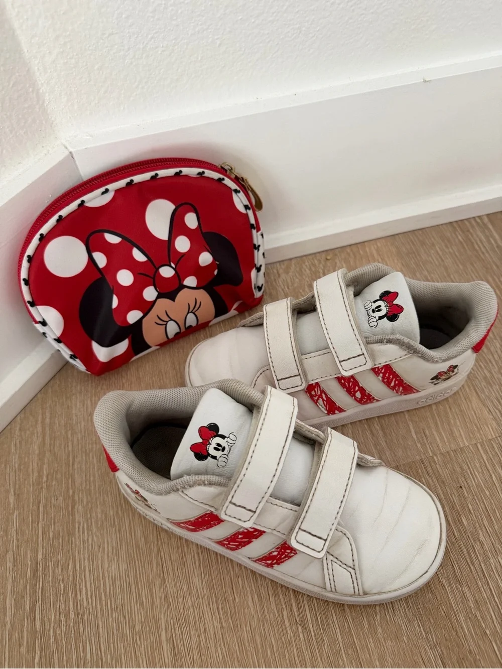 Disney x Adidas Grand Court Minnie Mouse Sneakers 10K & Matching Mini Clutch Set